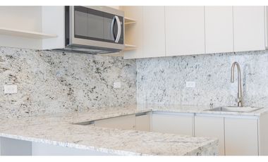 Lujoso Apartamento en Costa del Este, Oportunidad de Inversión