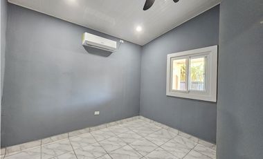 Casa de 2 Recámaras y 2 Baños – Viva o Invierta en el Centro de Pedasí