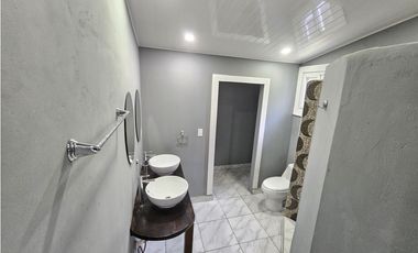Casa de 2 Recámaras y 2 Baños – Viva o Invierta en el Centro de Pedasí