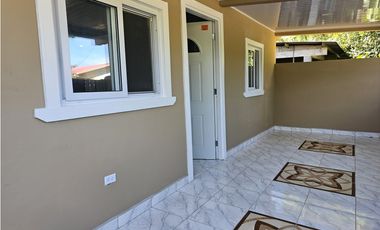 Casa de 2 Recámaras y 2 Baños – Viva o Invierta en el Centro de Pedasí