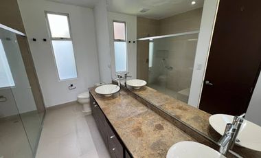 ARRIENDO de CASA CAMPESTRE en MedellÃ­n