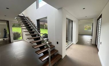 ARRIENDO de CASA CAMPESTRE en MedellÃ­n