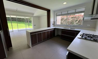 ARRIENDO de CASA CAMPESTRE en MedellÃ­n