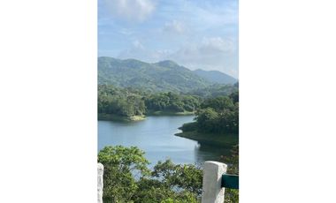 ¿Buscas diversificar tu inversión fuera de Colombia? Colón!