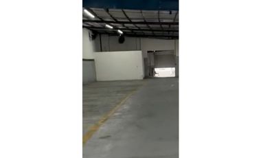 Parque Lefevre, galera 500m2 a solo $3,499