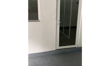 Parque Lefevre, galera 500m2 a solo $3,499