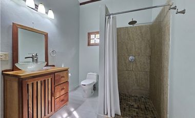 Casa Estilo Artesanal en Pedasí – Lista para Mudarse