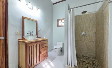 Casa Estilo Artesanal en Pedasí – Lista para Mudarse