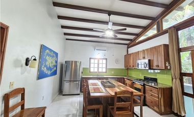 Casa Estilo Artesanal en Pedasí – Lista para Mudarse