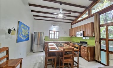 Casa Estilo Artesanal en Pedasí – Lista para Mudarse