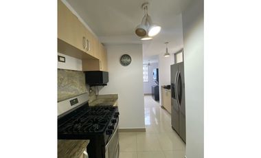 Alquilo apto amoblado en Condado del Rey