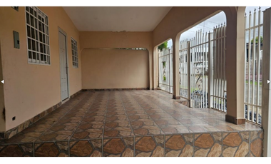 VENDO CASA EN SAN ANTONIO REMODELADA