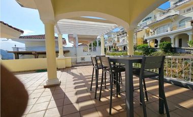 ALQUILER CASA AMOBLADO EN TUCAN COUNTRY CLUB 237 m2