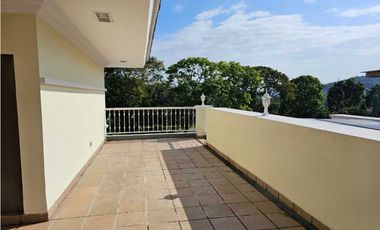 ALQUILER CASA AMOBLADO EN TUCAN COUNTRY CLUB 237 m2