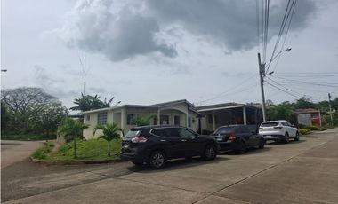 CASA DE ESQUINA — QUINTAS DEL PACFICO (CP)