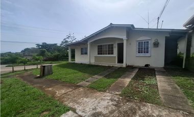 CASA DE ESQUINA — QUINTAS DEL PACFICO (CP)