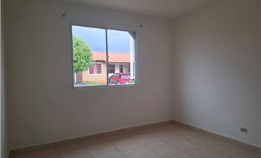 Se vende casa en Residencial Las Arboledas, Clúster los Cedros (CP)