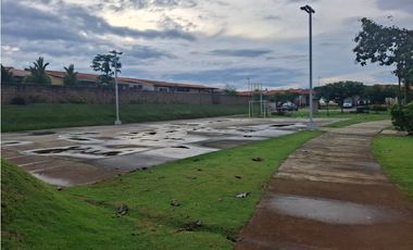 Se vende casa en Residencial Las Arboledas, Clúster los Cedros (CP)