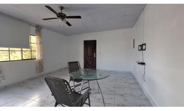 Residencia de 2 ambientes - Amueblada - Centro de Chame (CP)