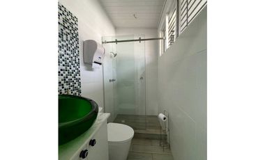 CASA EN VIA PORRA PARA  USO COMERCIAL 700M2