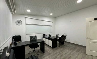 CASA EN VIA PORRA PARA  USO COMERCIAL 700M2