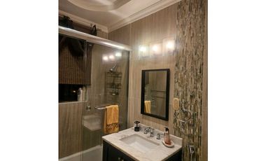 EN VENTA CASA DE LUJO EN CLAYTON