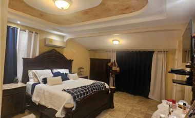 EN VENTA CASA DE LUJO EN CLAYTON