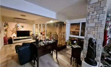ESPECTACULAR CASA EN VENTA EN ALBROOK CON JARDIN