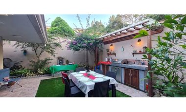 ESPECTACULAR CASA EN VENTA EN ALBROOK CON JARDIN