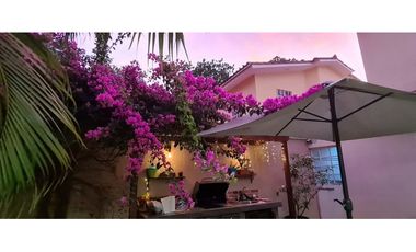 ESPECTACULAR CASA EN VENTA EN ALBROOK CON JARDIN