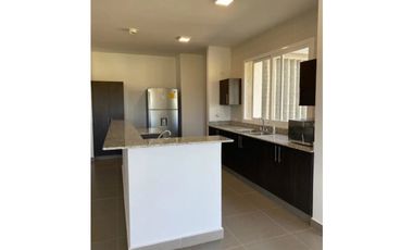 SE VENDE CASA EN P.H.CORONADO ESCAPES