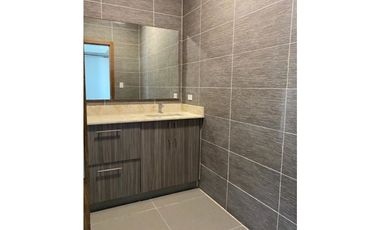 SE VENDE CASA EN P.H.CORONADO ESCAPES