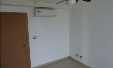 Apartamento en PH Rokas con precio de oportunidad!