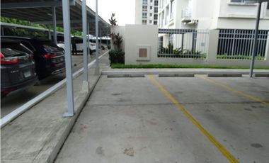Apartamento en PH Rokas con precio de oportunidad!