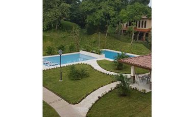 Embassy Club . Town home Venta