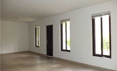 Embassy Club . Town home Venta