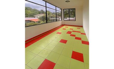 VENTA DE CASA EN ALBROOK.