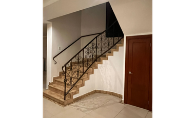 VENTA DE CASA EN ALBROOK.