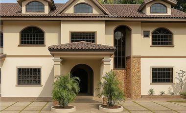 VENTA DE CASA EN ALBROOK.