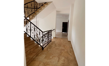 VENTA DE CASA EN ALBROOK.