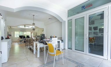 ESPECTACULAR CASA EN VENTA EN ALBROOK - Lujo y Espacio Inigualables