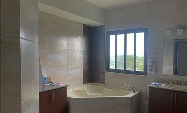 Venta de apartamento en Vista Mar Resort, Beach & Marina