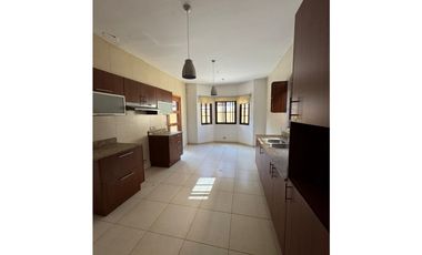 VENDO CASA REPOSEIDA EN EL DORAL COSTA SUR