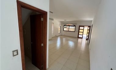 VENDO CASA REPOSEIDA EN EL DORAL COSTA SUR