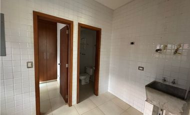 VENDO CASA REPOSEIDA EN EL DORAL COSTA SUR
