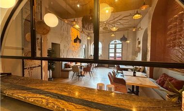 VENTA / ALQUILER DE EDIFICO REMODELADO EN CASCO ANTIGUO