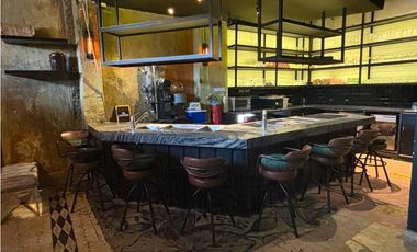 VENTA / ALQUILER DE EDIFICO REMODELADO EN CASCO ANTIGUO