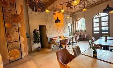 VENTA / ALQUILER DE EDIFICO REMODELADO EN CASCO ANTIGUO