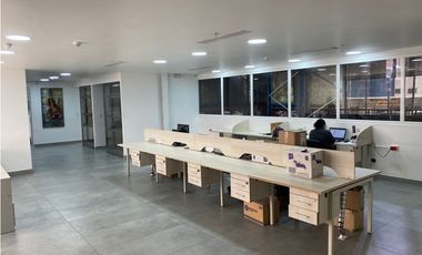 VENTA DE BODEGA CON OFICINAS EN CIUDAD DE PANAMA