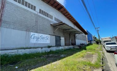 Bodega de 1 solo nivel con 500m2 FRANCEFIELD